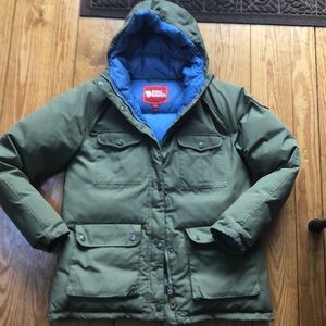 Women’s Fjallraven down coat